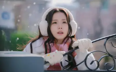 Jisoo Black Pink bị khuyên ngừng đóng phim vì diễn xuất yếu