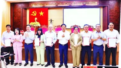 Đắk Lắk rà soát dự án, Gia Lai tổ chức giải việt dã, Quảng Ngãi đầu tư đường ven biển