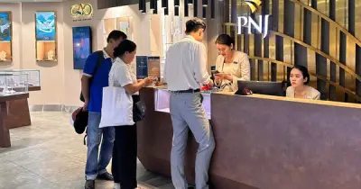 Khách bán nữ trang PNJ giảm sau điều chỉnh quy trình thu đổi