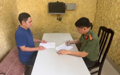 Khởi tố giám đốc và tổng biên tập NXB Hội nhà văn vụ sách 'Chuyện với Thanh'