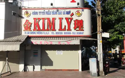 Khủng hoảng niềm tin: hàng loạt cửa hàng kim cương TP.HCM đóng cửa