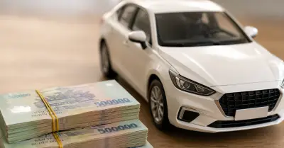 Lãi suất cao: Có nên vay 300 triệu mua ô tô thời điểm này?