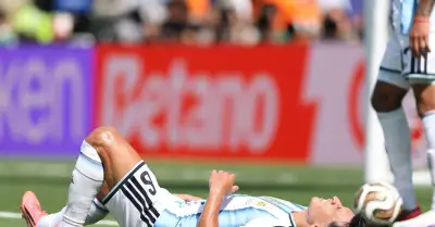 Lisandro Martinez chấn thương rời sân ở chung kết World Cup 2026