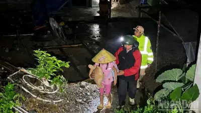 Lào Cai: Di dời khẩn cấp hộ dân khỏi vùng sạt lở nguy hiểm
