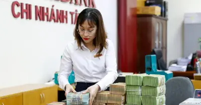 Loại 18 dự án khỏi room tín dụng: Cơ chế đặc thù hay ưu ái?