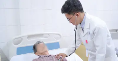 Mổ cấp cứu cụ ông bị phình động mạch chủ bụng nguy cơ vỡ bất ngờ