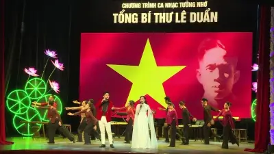 Đêm nghệ thuật 'Đời đời khắc ghi-Bác Ba Lê Duẩn' tại quê hương Quảng Trị
