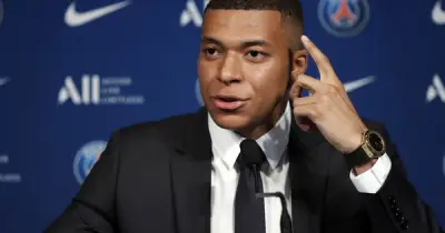 Mbappé ghi bàn bằng chân, ghi điểm bằng tiếng Anh: Phỏng vấn Vanity Fair gây sốt