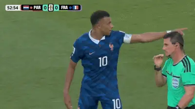 Mbappe thay trọng tài đếm ngược 5 giây nhắc thủ môn Paraguay tại World Cup 2026