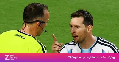 Messi nổi nóng với trọng tài Joao Pinheiro ở tứ kết World Cup 2026
