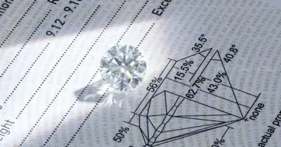 Đã mua kim cương là sẽ lỗ: Sự thật thị trường nghìn tỷ khiến người mua tỉnh ngộ