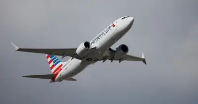 Máy bay American Airlines hạ cánh khẩn cấp vì 6 tiếp viên đổ bệnh do mùi lạ