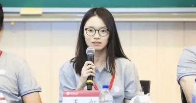 Nữ giáo sư Trung Quốc đầu tiên nhận Huy chương Fields nhờ giả thuyết Kakeya