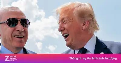 Ông Erdogan tặng súng lục cho lãnh đạo NATO làm quà chia tay