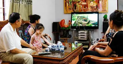 Nghiên cứu 24 năm: Xem TV nhiều làm thay đổi não bộ ở nam giới