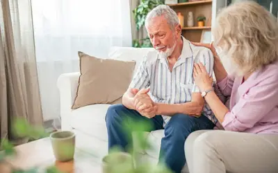 Nằm viện ở tuổi 71, tôi mới hiểu bài học quý giá về tình thân và sự độc lập
