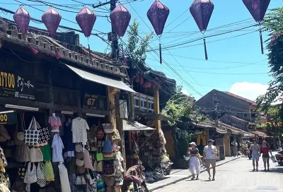 Nắng nóng gay gắt từ Nghệ An đến Đắk Lắk, nhiệt độ vượt 37 độ C