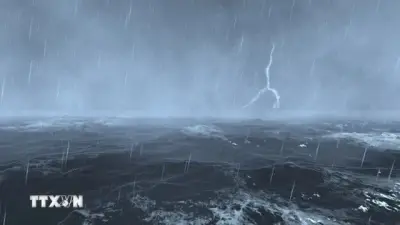 Áp thấp nhiệt đới giữ hướng di chuyển, gây mưa lớn ở Đông Bắc Bộ và Thanh Hóa