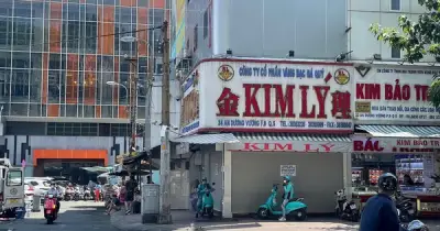 Phố kim cương TP.HCM ảm đạm, nhiều tiệm vàng đóng cửa sau vụ án buôn lậu