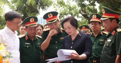 Phó thủ tướng kiểm tra chuẩn bị tìm kiếm hài cốt liệt sĩ tại công viên Lê Thị Riêng