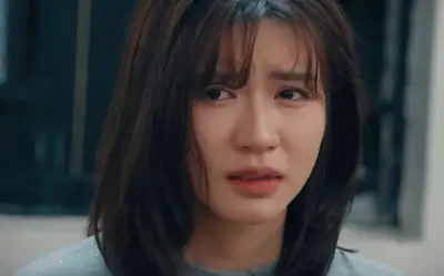 Phim 'Dưới ô cửa sáng đèn': Nhân vật Vân khiến khán giả ức chế vì mù quáng