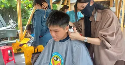Phiên chợ bình ổn giá thu hút thanh niên công nhân tại TP.HCM