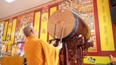Phật giáo Việt Nam đồng loạt cử hành ba hồi chuông tri ân liệt sĩ