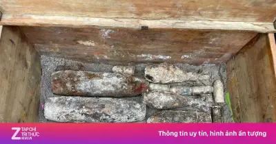 Phát hiện hầm chứa 18 quả đạn pháo, rocket ở Huế trong rừng tràm