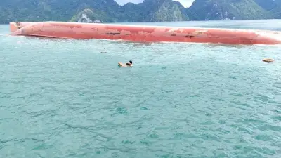 Quảng Ninh: Cứu hộ 2 tàu trôi dạt, 3 người an toàn, 2 còn mắc kẹt