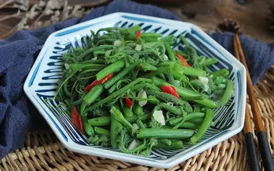 Rau bí: Lợi ích sức khỏe, lưu ý khi ăn và 4 món ngon dễ làm
