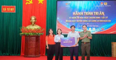ROX Group tri ân tháng 7: Trao quà, dâng hương tại các địa chỉ đỏ ở Hà Tĩnh và Nghệ An
