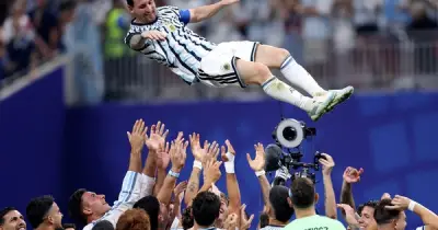 Roy Keane ca ngợi tinh thần chiến đấu đường phố của Argentina sau màn lội ngược dòng lịch sử