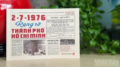 Sách tư liệu báo chí kỷ niệm 50 năm TP HCM mang tên Bác