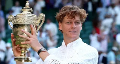 Sinner ngược dòng hạ Zverev, bảo vệ thành công ngôi vương Wimbledon