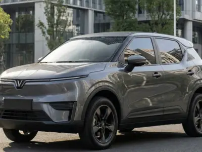 So sánh Hyundai Stargazer và VinFast VF 5: MPV xăng 7 chỗ hay SUV điện đô thị?