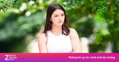 Suri Cruise chính thức đổi họ thành Noelle, đăng ký bầu cử với tên mới