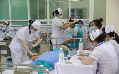 Từ 15/7, nhân viên y tế hưởng phụ cấp đặc thù mới theo Nghị định 192