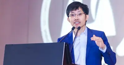 Tỷ phú AI giàu nhất thế giới: Nhà sáng lập DeepSeek Liang Wenfeng