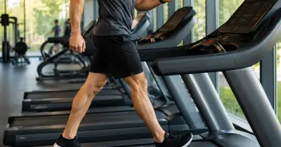 Tốc độ đi bộ 5-6 km/h giúp đốt mỡ hiệu quả nhất