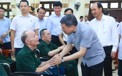 Thủ tướng Lê Minh Hưng thăm Trung tâm Điều dưỡng Thương binh Kim Bảng