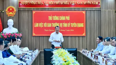Thủ tướng Lê Minh Hưng yêu cầu Tuyên Quang tăng trưởng 2 con số, xử lý nghiêm sai phạm thi THPT