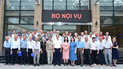 Thứ trưởng Nội vụ tiếp đoàn người có công Đồng Tháp, thông tin tăng trợ cấp 10% từ tháng 7
