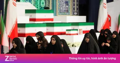 Thi hài cố Lãnh tụ Tối cao Iran được đưa tới Đại lễ đường Mosalla