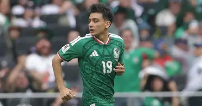Thần đồng Mexico 17 tuổi tốt nghiệp cấp 3 giữa World Cup 2026