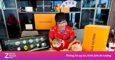 Thu giữ 60 đồng hồ xa xỉ, 33 túi hiệu tại nhà bạn gái Mr Pips