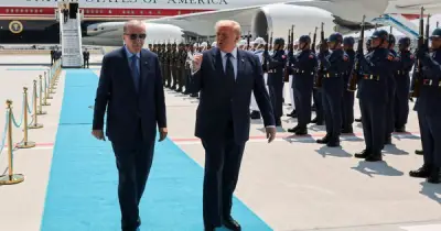 Tại sao Tổng thống Trump phải đổi chuyên cơ sau họp NATO?