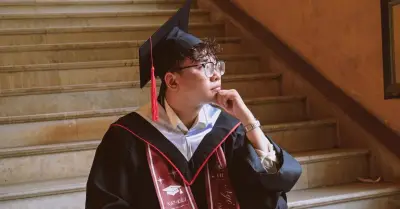 Từng lạc lối thi lại đại học, nam sinh ngược dòng thành thủ khoa kép