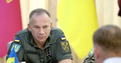 Tổng tư lệnh Ukraine phủ nhận mâu thuẫn với cựu Bộ trưởng Quốc phòng