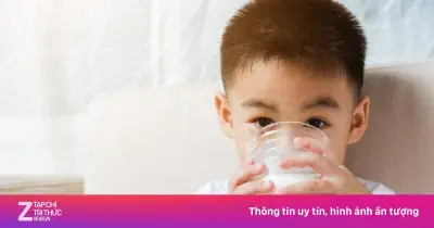 Trẻ nên uống bao nhiêu sữa mỗi ngày theo từng độ tuổi?