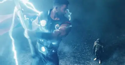 Trailer 'Avengers: Doomsday' gây sốt: Thor đối đầu Doctor Doom, Robert Downey Jr. trở lại